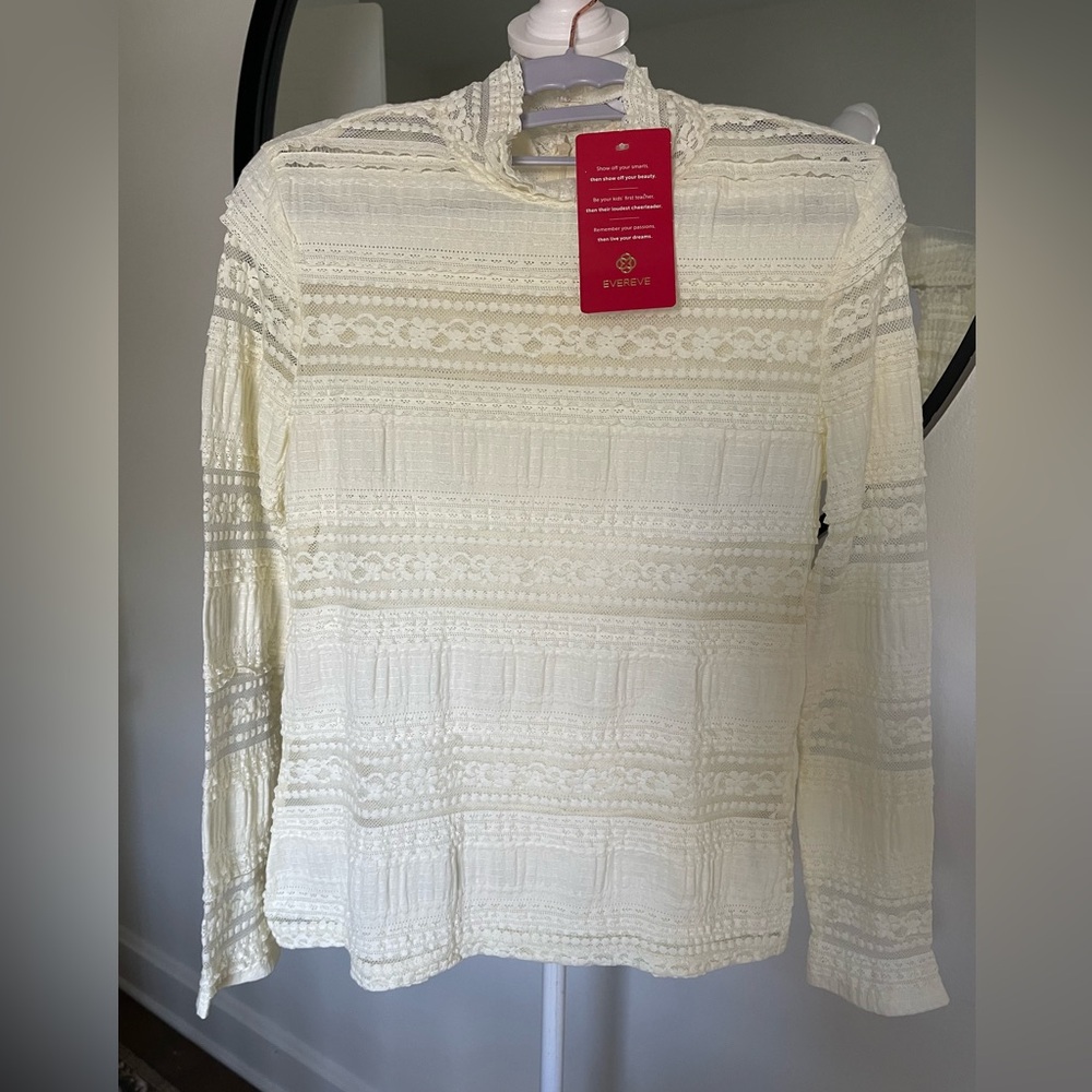 NWT EVEREVE Women's Endless Rose Mock Neck Textured Lace Top. Size medium - Picture 5 of 11